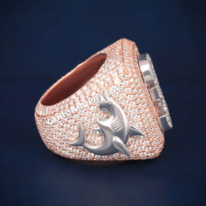 Vente en gros Fabricant de bagues avec chiffres et lettres personnalisées Bague Hip Hop en argent 925 glacé VVS Moissanite avec diamants - Product Image 5