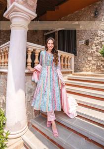 Traje de diseñador para mujer, corte Nayra, algodón puro con bordado de trabajo de hilo, colección de trajes confeccionados a mano - Product Image 2