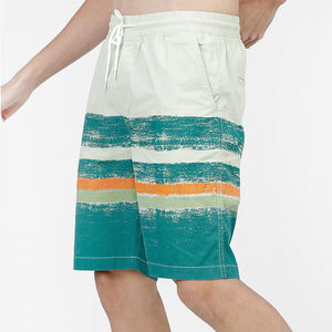 Shorts droits amples mi-longs de style urbain avec logo personnalisé, légers pour l'été - Product Image 4