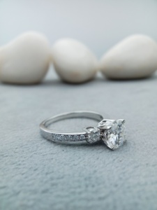 Anillo de Diamante de Compromiso, Boda o Fiesta, Corte Personalizado, Estilo Solitario, Oro de 14k o 18k, Cultivado en Laboratorio VVS, 100% Certificado - Product Image 3