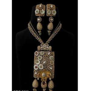 Conjunto de Collar y Pendientes Largos de Moissanita con Diseño Floral en Latón Chapado en Oro Radiante, con Brillos Deslumbrantes, Regalo Moderno para Mujer, Ideal para Bodas - Product Image 3