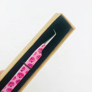 Pinzas de extensión de pestañas impresas personalizadas 90 grados recubierto de papel de acero inoxidable Etiqueta Privada punta de fibra pestañas probadas a mano - Product Image 5