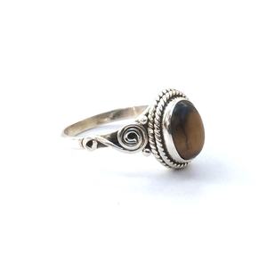 Bague personnalisée en argent sterling massif 925, lunette de qualité fine, diamant en œil de tigre naturel, bijoux en argent indien, fournisseurs réputés - Product Image 1