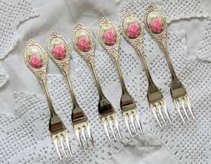 ชุดส้อมสแตนเลสชุดเครื่องใช้บนโต๊ะอาหารชุดเครื่องใช้บนโต๊ะอาหารสีทองพร้อมที่จับใบไม้อุปกรณ์ครัว - Product Image 6