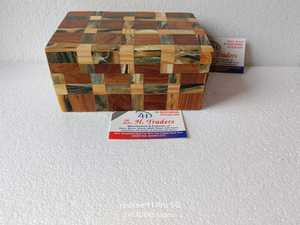 Designer Box Bone Inlay Home Decorative Boxes Vente en gros Prix abordable Bone Inlay Storage Box Antique from India - Product Image 4