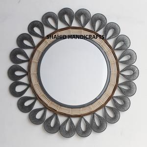 Espejo de pared de lujo hecho a mano, nuevo diseño, artículo decorativo para el hogar, estilo único fabricado y exportado desde la India - Product Image 4
