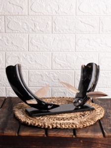 Sculpture de poisson décorative en corne de buffle artisanale, art en corne naturelle pour une décoration élégante à la maison ou au bureau - Product Image 2