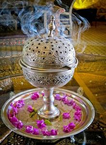 Antique Metal Arabic Incense Burner <b>Moroccan</b> Bakhoor Burner Metal Frankincense Oud Censer Bowl Vintage Home <b>Decor</b> Decorative - Product Image 2