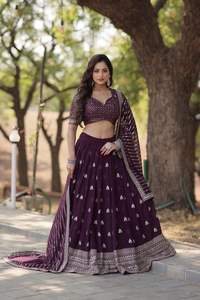 Dernier Designer Faux Georgette Avec Des Séquences Lourdes Fil Brodé travail Lehenga Choli Par Fab Zone - Product Image 4
