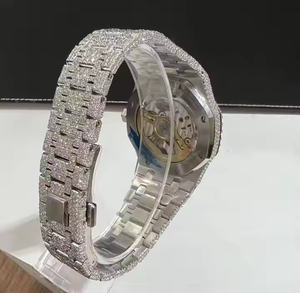 Montre de luxe pour homme avec diamants Moissanite, élégante montre à quartz en acier inoxydable pour un usage quotidien et formel - Product Image 4