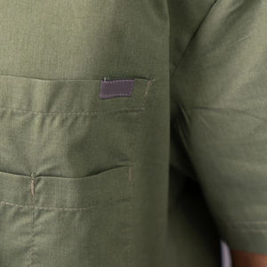 Vente en gros Ensemble de maillot de travail unisexe en polyester pour infirmière Tissu professionnel et confortable pour soins de santé - Product Image 3