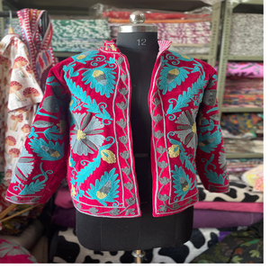 Chaquetas Suzani bordadas hechas a medida con bordado de lana multicolor Ideal para reventa por diseñadores de moda - Product Image 1