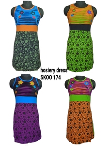 Vestido bohemio de moda para mujer con decoraciones elegantes con patrón de botones de encaje Manga larga Borla Cremallera hecha de rayón - Product Image 2