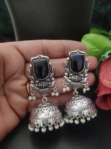 Base en laiton de qualité supérieure perle jumka luxe élégant avec perles traditionnel festif perle Jhumakas pour femmes et filles - Product Image 6