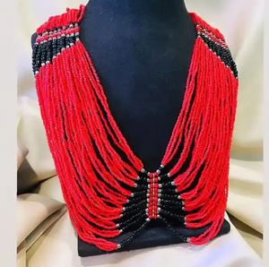 Elegante collar de cuentas hecho a mano para mujer Accesorio de fiesta de calidad premium con cuentas hechas a mano - Product Image 3