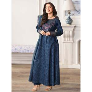 Ensemble 3 pièces Mohagani pour femme : chemise, dupatta et pantalon imprimés et brodés avec broderie en organza - BIC-004 - Product Image 6