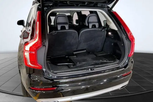 SUV hybride T8 Momentum 7 places AWD automatique d'occasion en bon état, modèle 2020 - Product Image 4