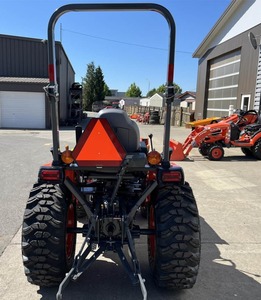 สำหรับ Kubota LX2620HSD 2025รถแทรกเตอร์ขนาดกะทัดรัดสมรรถนะพรีเมี่ยมปั๊ม4WD ล้อที่มีประสิทธิภาพและเครื่องยนต์ทรงพลัง - Product Image 1