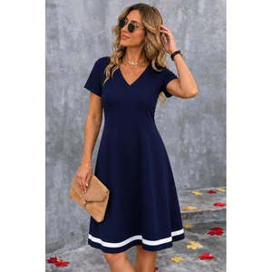 Robe midi en crêpe à manches courtes et col en V pour femme avec ourlet garni, 36480 - Rose - Product Image 2