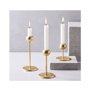 Cadeau de pendaison de crémaillère pour mariage Bougeoir pilier en laiton qualité exclusive 3 pièces fournisseur en gros d'artisanat - Product Image 3