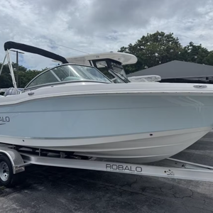 Barco Robalo R207 Usado del 2025 con Garantía de 3 Años, Origen Estadounidense, Última Oferta - Product Image 1