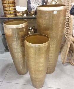 Ensemble de 2 jardinières en métal avec BASE en bois VASE de fleurs en métal doré décoration à utiliser comme décoration de maison et de mariage - Product Image 3