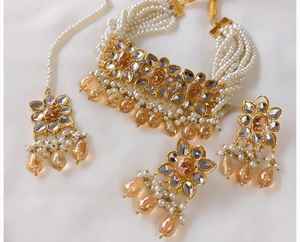 Traditional Emerald Green Kundan Choker and Reverse AD Polki Necklace <b>Set</b> for Weddings and Parties Indian Jewellery - Product Image 3