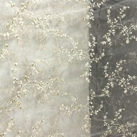 Tissu en broderie filet doux et durable, motif de point original, pour la mode nuptiale, utilisation personnalisée OEM ODM, fabricant de textiles de luxe en Inde