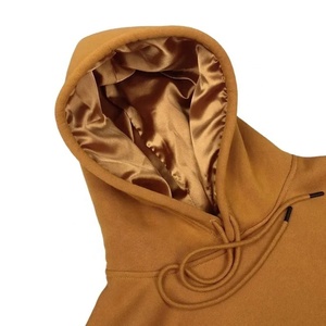 En gros, Survêtement de jogging pour homme en coton uni, grammage lourd, respirant, coupe classique, avec logo personnalisé, comprenant un sweat à capuche en soie et des détails en satin - Product Image 3