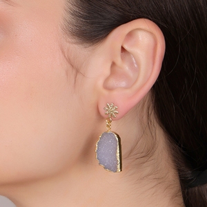 ต่างหูทรงหยดน้ำประดับด้วยหยกดรูซี่เคลือบทอง 18K ทำด้วยมือจากทองเหลือง |   เครื่องประดับเจ้าสาวสุดฮิต |   ผู้ผลิตอินเดีย DUA - Product Image 5