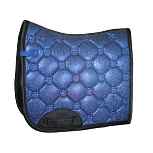 Tapis de selle anglais matelassé doux respirant et durable, conception de cheval, soutien confortable et expérience de conduite en douceur - Product Image 1