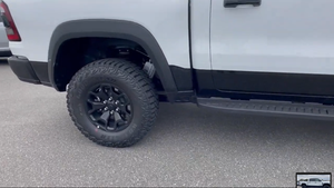 Camioneta Usada de Alto Rendimiento 2025, 4x4, Cabina Doble, Excelente Estado - Product Image 2