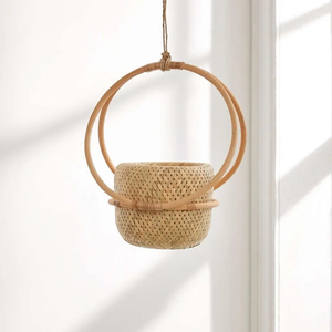 Maceta colgante de mimbre minimalista con cesta tejida Eco Chic-Elegante maceta tejida para vides de interior y exhibición de vegetación - Product Image 1