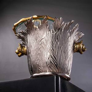 Seau à glace artisanal haut de gamme, sous-verres de qualité export, artisanat métallique sculpté, service traiteur et événements, design zen asiatique, Zahid Exports - Product Image 2