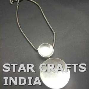 Pieza de collar de diseñador más popular de madera y resina, accesorios de joyería del exportador/fabricante indio STAR CRAFTS INDIA - Product Image 6