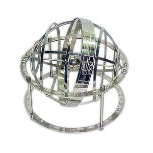 Escultura de metal ahueca hacia fuera la rotación decorativa globo terráqueo el mejor artículo de aluminio color dorado hierro Venta caliente de alta calidad - Product Image 1