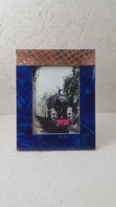 Cadre photo mural en résine et bois de style moderne et doré Décoration d'intérieur en gros d'usine avec logo personnalisé - Product Image 5