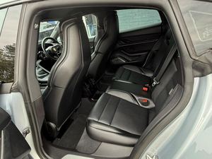 USADO LHD/RHD 2022 P0RSCHE TAYCAN - Product Image 3