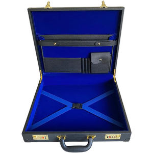 Estuche de Regalia Masónica Clásico de Primera Calidad en Cuero Sintético, Estuche de Cuero Personalizado para Mandil Masónico - Product Image 3