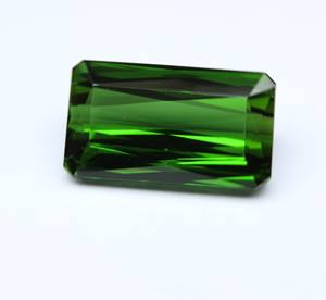 Pierre précieuse de tourmaline verte rectangulaire taillée 11x11MM, taille personnalisée, couleur verte naturelle, tourmaline taillée en facettes, pierre certifiée - Product Image 1