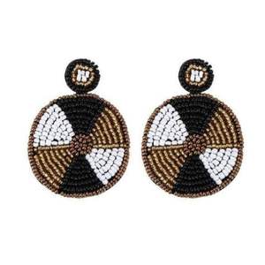 Mignonne broderie perlée à la main noire avec cercle d'or balancent avec un style de luxe et une belle touche tendance par Hiba Enterprises - Product Image 1