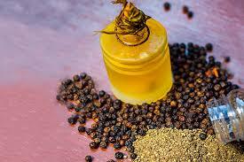 Huile de poivre noir de qualité supérieure, pure et naturelle, 100 % biologique, huile en vrac, fabricant d'huile en gros en Inde, exportateur de haute qualité - Product Image 4