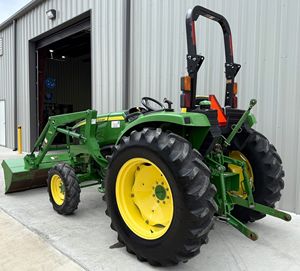 Achetez maintenant Fourniture directe John Deer 3038E Tracteur agricole Compact 3 Cylindres moteur diesel 31hp Machinerie agricole à vendre - Product Image 3