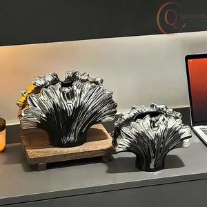 Jarrón Decorativo de Metal Hecho a Mano de Primera Calidad, Forma Única, Diseño Contemporáneo para Regalos, Decoración del Hogar, Interior de Lujo - Product Image 4