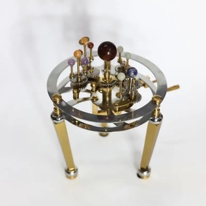 เป็นงานศิลปะที่หรูหราเพื่อจัดแสดงในสำนักงานหรือห้องของคุณดาวเคราะห์ที่ทำจากหินกึ่งมีค่าซึ่งเป็นแบบจำลองที่ขับเคลื่อนด้วยมือของระบบสุริยะ - Product Image 2