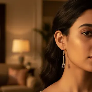 Pendientes Largos de Plata 925 Chapados en Oro de 14K con Granate, Diseño Geométrico para Boda o Fiesta - Product Image 3