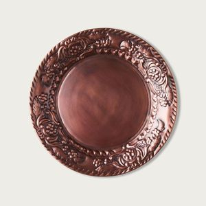 Plaque de chargeur en métal au design antique rustique pour la décoration de la table à manger de la ferme pendant les repas de vacances saisonnières - Product Image 1