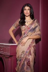 Sari de diseño de boda con estampado Georgette Tejido adornado con lentejuelas hechas a mano Trabajo y trabajo de espejo en Sari de aspecto elegante - Product Image 4
