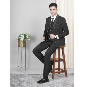 Traje Formal Negro Moderno de 5 Piezas para Hombre, para Bodas y Reuniones de Negocios, Disponible al por Mayor en Cantidades Grandes desde India - Product Image 1