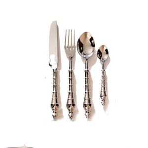 Juego de Cubiertos de 5 Piezas con Diseño Minimalista Único, Elegante Tono Plateado, Acero Inoxidable Moderno Americano para Fiestas - Product Image 2